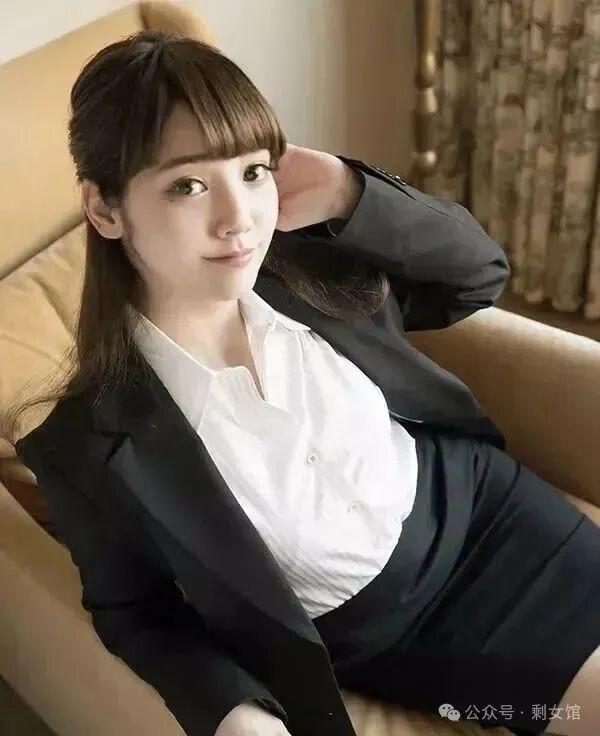 高大的女孩子你喜欢吗